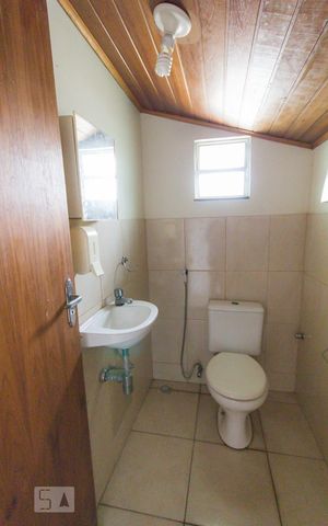 Casa de condomínio à venda com 240m², 5 quartos e 2 vagas Casa de condomínio à venda com 240m², 5 quartos e 2 vagasLavabo (3º andar)
