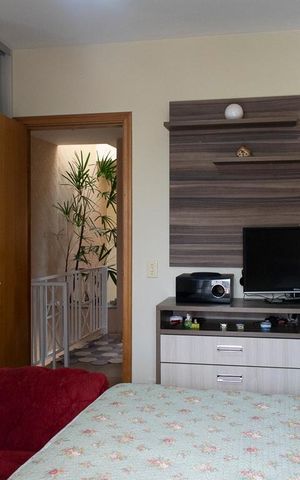 Casa à venda com 230m², 4 quartos e 4 vagas Casa à venda com 230m², 4 quartos e 4 vagasQUARTO 4 SUITE