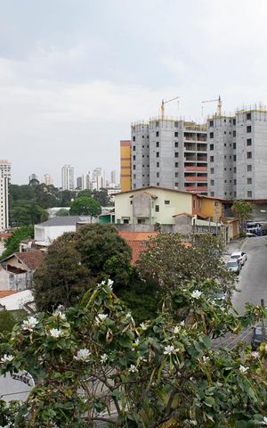 Casa à venda com 230m², 4 quartos e 4 vagas Casa à venda com 230m², 4 quartos e 4 vagasVISTA SALA