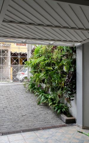 Casa à venda com 230m², 4 quartos e 4 vagas Casa à venda com 230m², 4 quartos e 4 vagasGARAGEM