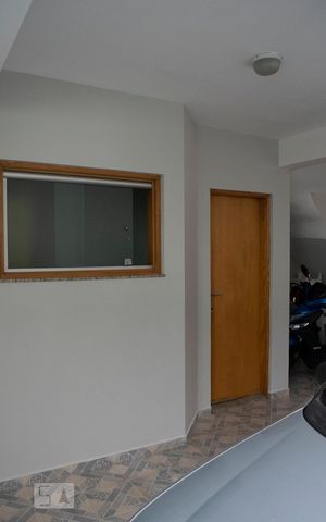 Casa à venda com 230m², 4 quartos e 4 vagas Casa à venda com 230m², 4 quartos e 4 vagasQUARTO SERVIÇO