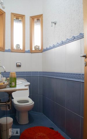 Casa à venda com 230m², 4 quartos e 4 vagas Casa à venda com 230m², 4 quartos e 4 vagasLAVABO