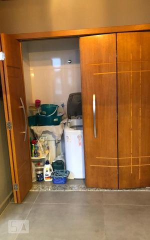 Apartamento à venda com 152m², 3 quartos e 2 vagas Apartamento à venda com 152m², 3 quartos e 2 vagasLavanderia