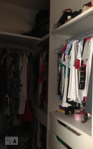 Apartamento à venda com 152m², 3 quartos e 2 vagas Apartamento à venda com 152m², 3 quartos e 2 vagasCloset