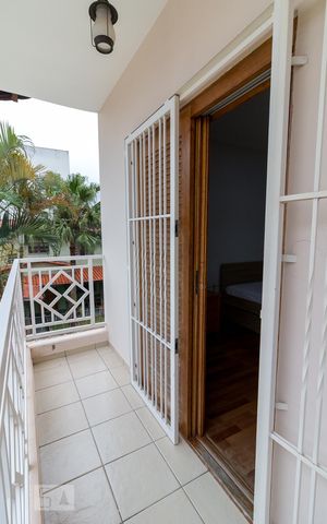 Casa para alugar com 380m², 4 quartos e 4 vagasVaranda quarto 2 suíte
