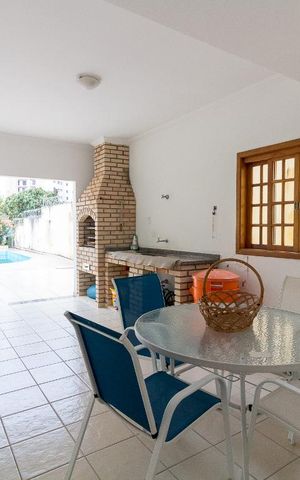 Casa para alugar com 380m², 4 quartos e 4 vagasÁrea da churrasqueira
