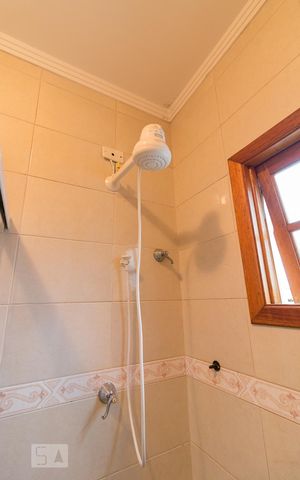 Casa para alugar com 380m², 4 quartos e 4 vagasBanheiro quarto 2 suíte - chuveiro
