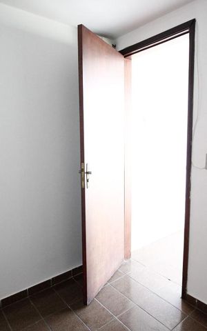 Casa à venda com 156m², 4 quartos e 2 vagas Casa à venda com 156m², 4 quartos e 2 vagasQuarto