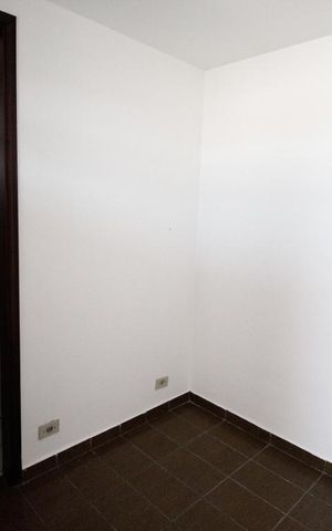 Casa à venda com 156m², 4 quartos e 2 vagas Casa à venda com 156m², 4 quartos e 2 vagasQuarto