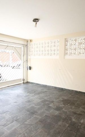 Casa à venda com 156m², 4 quartos e 2 vagas Casa à venda com 156m², 4 quartos e 2 vagasQuintal