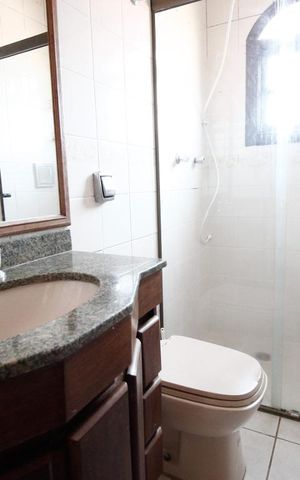 Casa à venda com 156m², 4 quartos e 2 vagas Casa à venda com 156m², 4 quartos e 2 vagasBanheiro