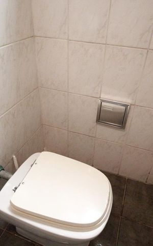 Casa à venda com 156m², 4 quartos e 2 vagas Casa à venda com 156m², 4 quartos e 2 vagasLavabo