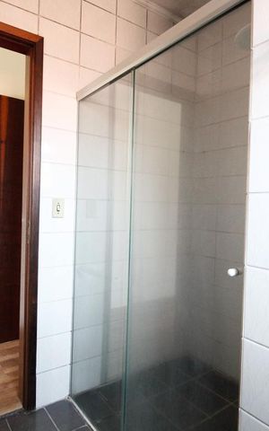 Casa à venda com 156m², 4 quartos e 2 vagas Casa à venda com 156m², 4 quartos e 2 vagasBanheiro