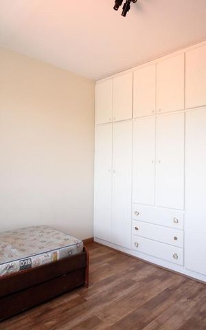 Casa à venda com 156m², 4 quartos e 2 vagas Casa à venda com 156m², 4 quartos e 2 vagasQuarto