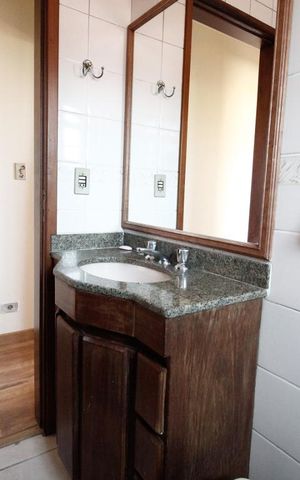 Casa à venda com 156m², 4 quartos e 2 vagas Casa à venda com 156m², 4 quartos e 2 vagasBanheiro