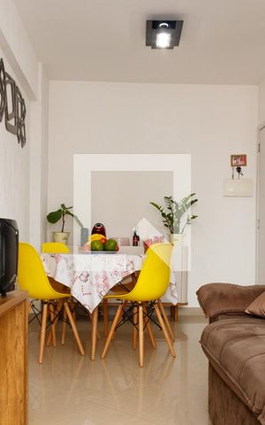 Apartamento à venda com 70m², 2 quartos e 1 vaga Apartamento à venda com 70m², 2 quartos e 1 vagaSala
