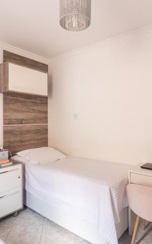 Casa à venda com 250m², 3 quartos e 6 vagas Casa à venda com 250m², 3 quartos e 6 vagasQuarto 2
