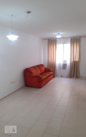 Apartamento à venda com 45m², 1 quarto e 1 vaga Apartamento à venda com 45m², 1 quarto e 1 vagaSala
