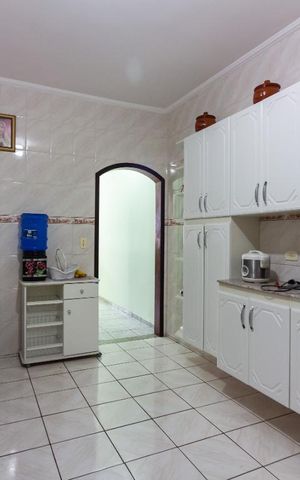 Casa para alugar com 125m², 3 quartos e 2 vagas Casa para alugar com 125m², 3 quartos e 2 vagasCozinha
