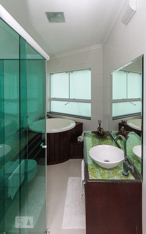 Casa à venda com 620m², 3 quartos e 5 vagas Casa à venda com 620m², 3 quartos e 5 vagasSuíte 02