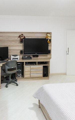 Casa à venda com 620m², 3 quartos e 5 vagas Casa à venda com 620m², 3 quartos e 5 vagasSuíte 02