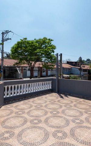 Casa à venda com 115m², 3 quartos e 2 vagasVaranda