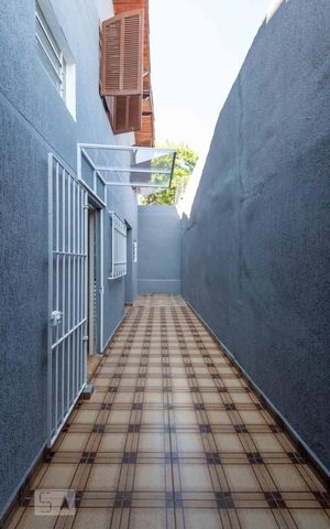 Casa à venda com 115m², 3 quartos e 2 vagasCorredor