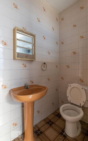 Casa à venda com 115m², 3 quartos e 2 vagasBanheiro