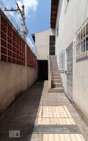 Casa à venda com 600m², 3 quartos e 2 vagas Casa à venda com 600m², 3 quartos e 2 vagasÁrea Externa