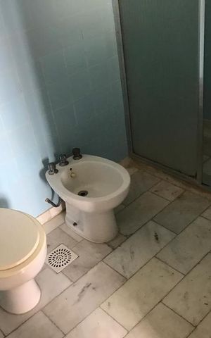 Apartamento à venda com 90m², 2 quartos e 1 vaga Apartamento à venda com 90m², 2 quartos e 1 vagaBanheiro