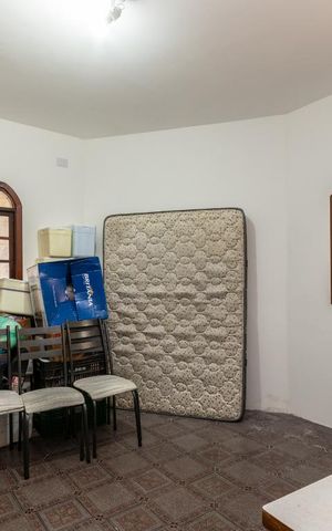 Casa à venda com 222m², 4 quartos e 7 vagas Casa à venda com 222m², 4 quartos e 7 vagasQuarto 1
