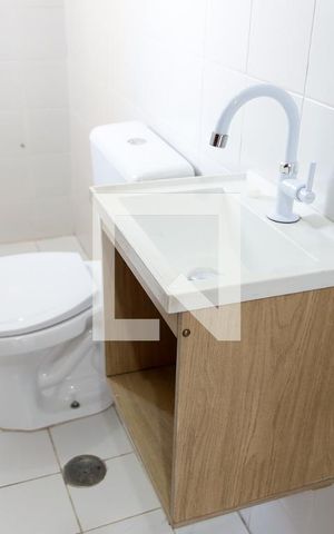 Apartamento à venda com 120m², 3 quartos e 3 vagas Apartamento à venda com 120m², 3 quartos e 3 vagasBanheiro de Serviço