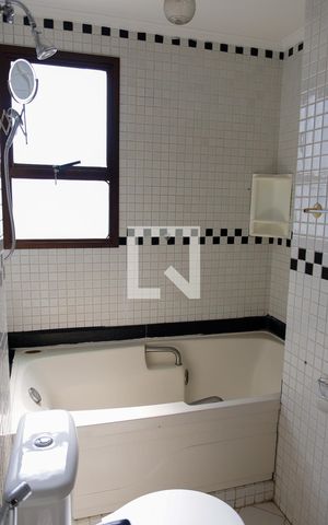 Apartamento à venda com 120m², 3 quartos e 3 vagas Apartamento à venda com 120m², 3 quartos e 3 vagasBanheiro do Quarto 3