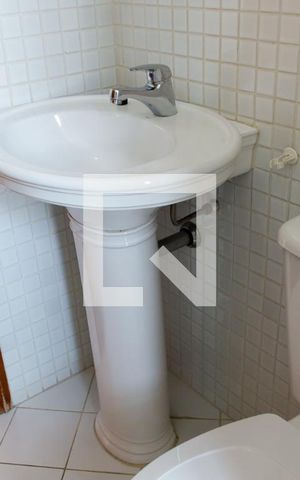 Apartamento à venda com 120m², 3 quartos e 3 vagas Apartamento à venda com 120m², 3 quartos e 3 vagasBanheiro Social