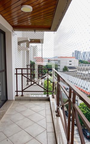 Apartamento à venda com 120m², 3 quartos e 3 vagas Apartamento à venda com 120m², 3 quartos e 3 vagasSacada