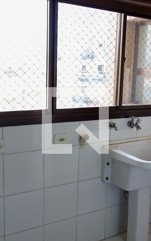 Apartamento à venda com 120m², 3 quartos e 3 vagas Apartamento à venda com 120m², 3 quartos e 3 vagasÁrea de Serviço