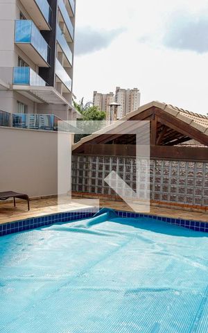 Apartamento à venda com 120m², 3 quartos e 3 vagas Apartamento à venda com 120m², 3 quartos e 3 vagasÁrea comum - Piscina