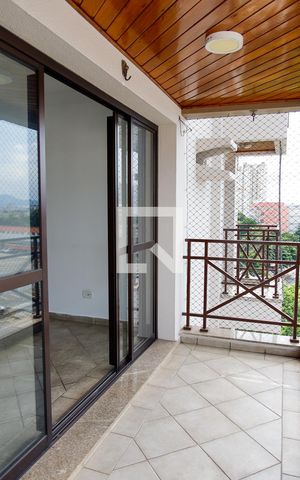 Apartamento à venda com 120m², 3 quartos e 3 vagas Apartamento à venda com 120m², 3 quartos e 3 vagasSacada