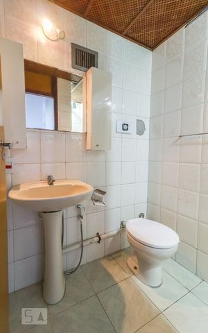 Apartamento à venda com 56m², 2 quartos e 1 vaga Apartamento à venda com 56m², 2 quartos e 1 vagaBanheiro