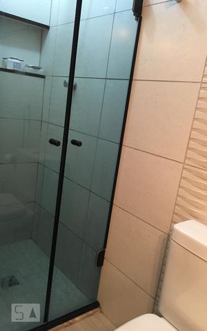 Apartamento à venda com 57m², 2 quartos e 1 vaga Apartamento à venda com 57m², 2 quartos e 1 vagaBanheiro