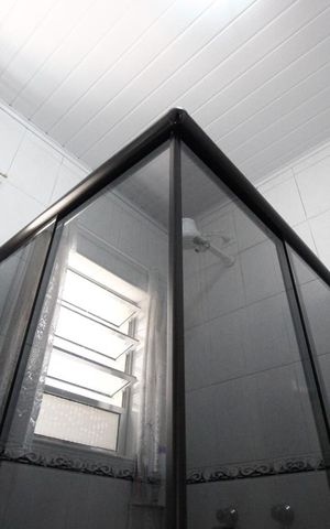 Casa à venda com 120m², 2 quartos e 2 vagas Casa à venda com 120m², 2 quartos e 2 vagasBanheiro