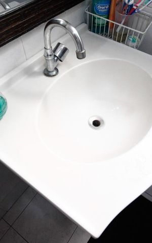 Casa à venda com 120m², 2 quartos e 2 vagas Casa à venda com 120m², 2 quartos e 2 vagasBanheiro