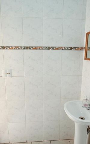 Casa à venda com 120m², 2 quartos e 2 vagas Casa à venda com 120m², 2 quartos e 2 vagasBanheiro
