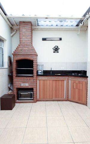 Casa à venda com 120m², 2 quartos e 2 vagas Casa à venda com 120m², 2 quartos e 2 vagasÁrea Gourmet - Churrasqueira