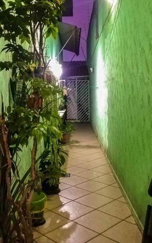 Casa à venda com 140m², 3 quartos e 2 vagas Casa à venda com 140m², 3 quartos e 2 vagasCorredor