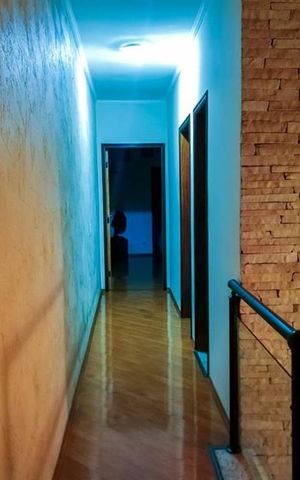 Casa à venda com 140m², 3 quartos e 2 vagas Casa à venda com 140m², 3 quartos e 2 vagasCorredor