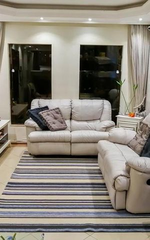 Casa à venda com 140m², 3 quartos e 2 vagas Casa à venda com 140m², 3 quartos e 2 vagasSala