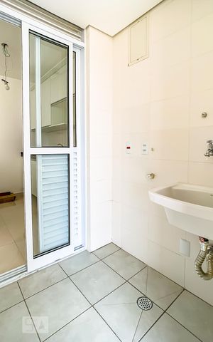 Apartamento à venda com 66m², 2 quartos e 2 vagasÁrea de Serviço
