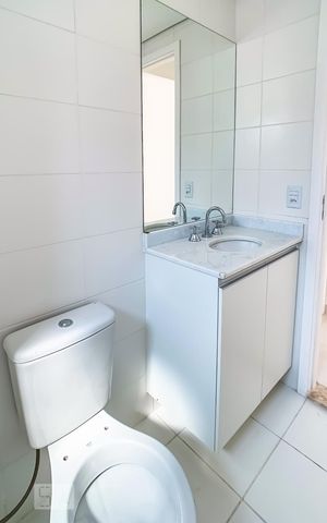 Apartamento à venda com 66m², 2 quartos e 2 vagasBanheiro Social