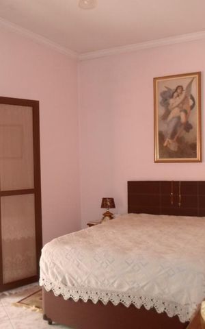 Casa à venda com 398m², 4 quartos e 8 vagas Casa à venda com 398m², 4 quartos e 8 vagasDormitório 4